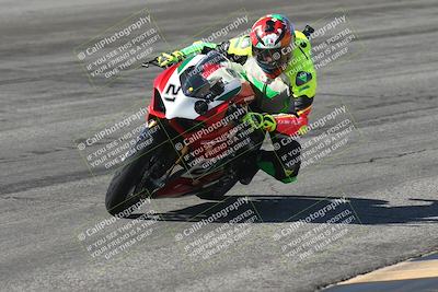 media/Oct-13-2025-Moto Forza (Mon) [[a66d839500]]/3-B Group/Session 2 (Bowl)/